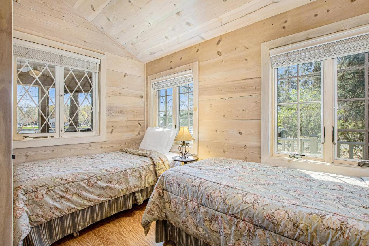 Anna'S Cottage Saugatuck Exterior photo
